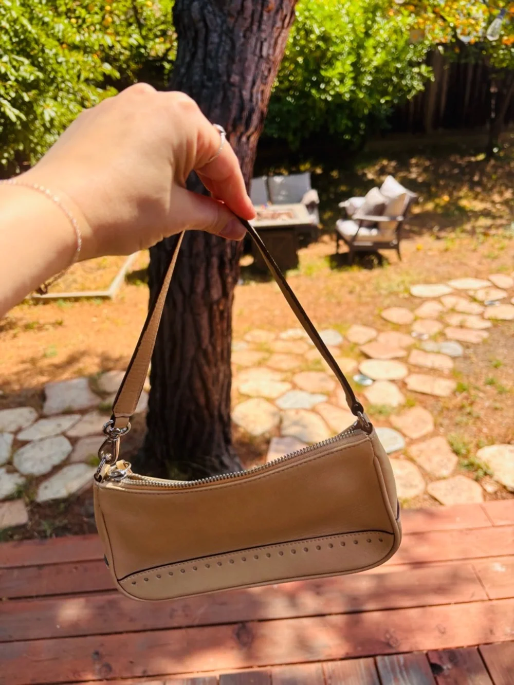 Vintage Coach bag from early 2000s - Picture 6 of 12